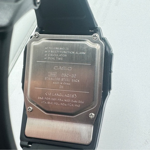 Casio Men Calculator Watch
Rubber Plastic 
Black 
Data bank - Picture 7 of 13